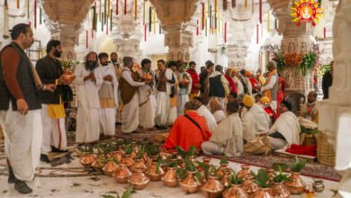 Photo of आ गई वो मंगल घड़ी…जब मंदिर में विराजे श्रीराम, देखिए बेहद अलौकिक क्षण…