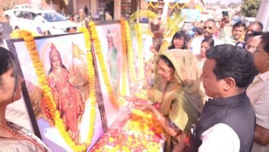 Photo of *▪️जनजातीय गौरव दिवस पर प्रधानमंत्री श्री नरेंद्र मोदी ने जमुई से 6,600 करोड़ के विकास परियोजनाओं का किया लोकार्पण और शिलान्यास।*  *▪️भगवान बिरसा मुंडा के सम्मान में 150 का स्मारक सिक्का और विशेष स्मारक डाक का किया विमोचन।*  *▪️सांसद राधेश्याम राठिया ने मुंडा समाज के भवन निर्माण के लिए सांसद मद से 11 लाख रुपए देने की घोषणा की।*